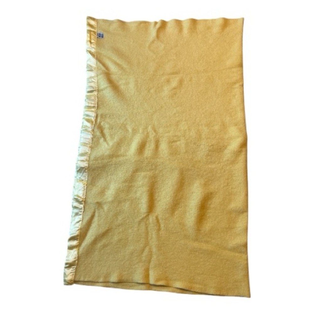 Vintage 100% Wool Kenwood Buttery Yellow Blanket 80”L 64”W - Picture 5 of 12
